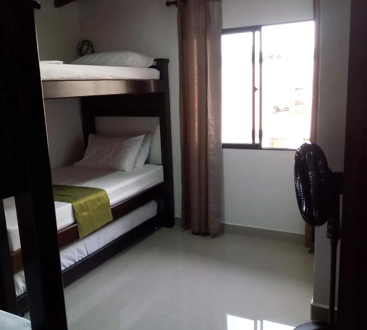 31 Bello Apartamento Con Balcon En Laureles Estadio Medellin 0*,  Colombia