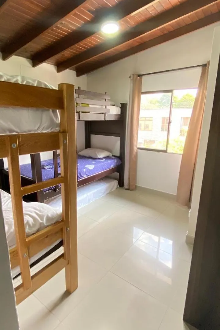 31 Bello Apartamento Con Balcon En Laureles Estadio Medellin