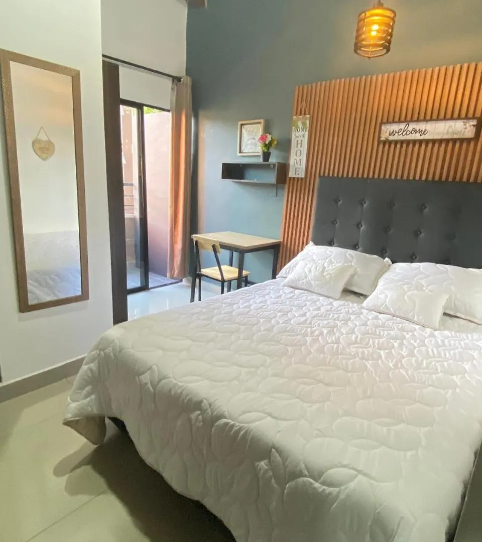31 Bello Apartamento Con Balcon En Laureles Estadio contacts