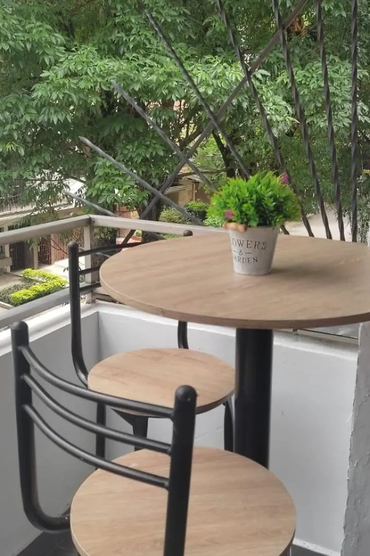 31 Bello Apartamento Con Balcon En Laureles Estadio Medellin 0*,